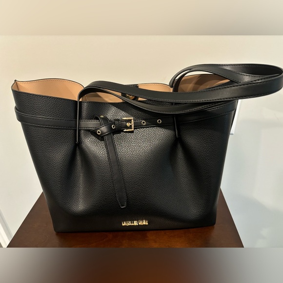 🖤 Michael Kors Tote Bag 🖤 - Picture 3 of 7